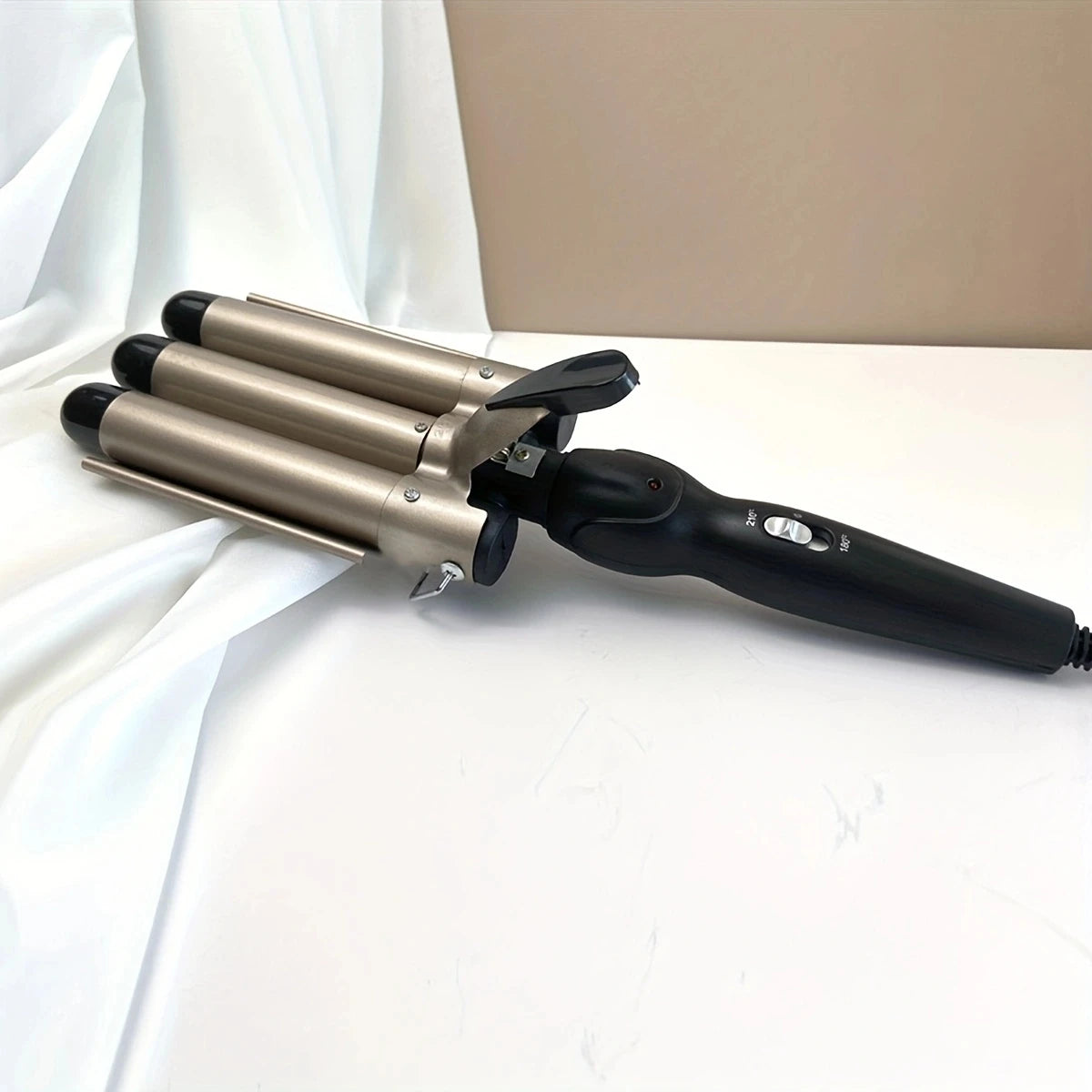 ElegaraChic™ WaveMaster – Triple Barrel Curling Iron